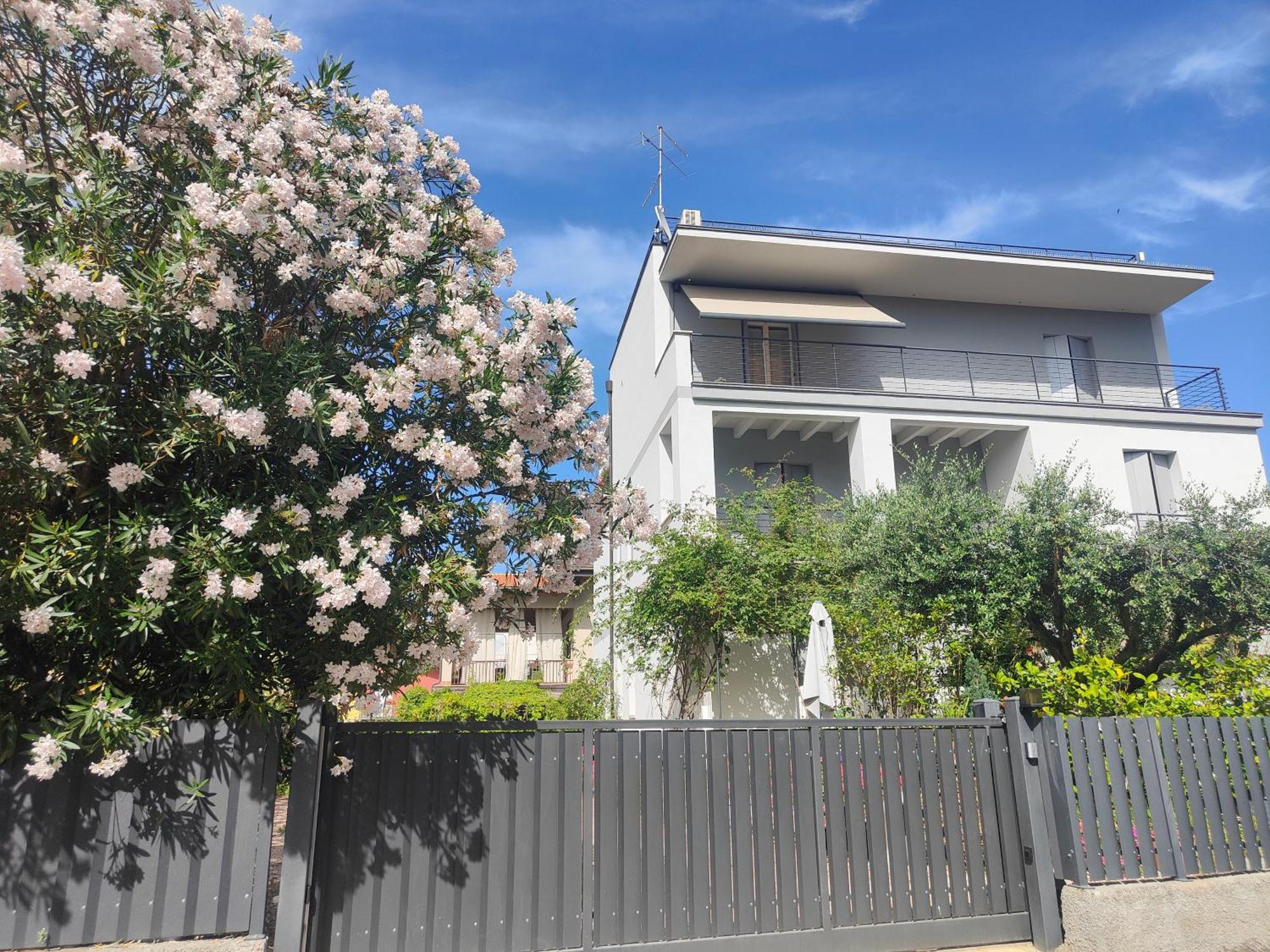 Villa Marianna Garda Lake بسكييرا ديل غاردا المظهر الخارجي الصورة