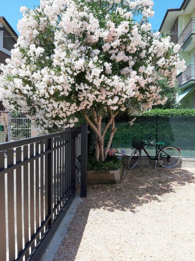 Villa Marianna Garda Lake بسكييرا ديل غاردا المظهر الخارجي الصورة