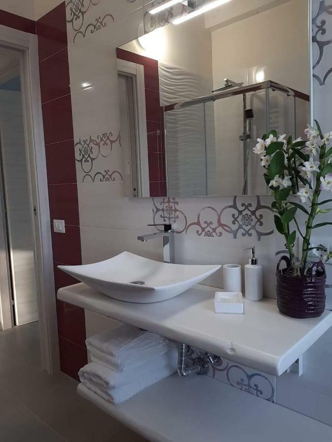 Villa Marianna Garda Lake بسكييرا ديل غاردا المظهر الخارجي الصورة